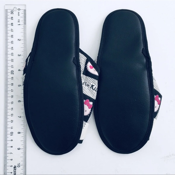 Hello Kitty Travel Slippers with Drawstring Pouch 2007 Very Handy 5/6 Sanrio ‘07 - Picture 4 of 8